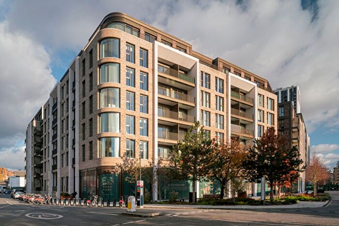 2 Bedroom Flat To Rent In Parkland Walk, London, SW6