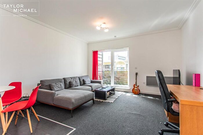 3 Bedroom Apartment To Rent In Kingscote Way, Brighton, BN1