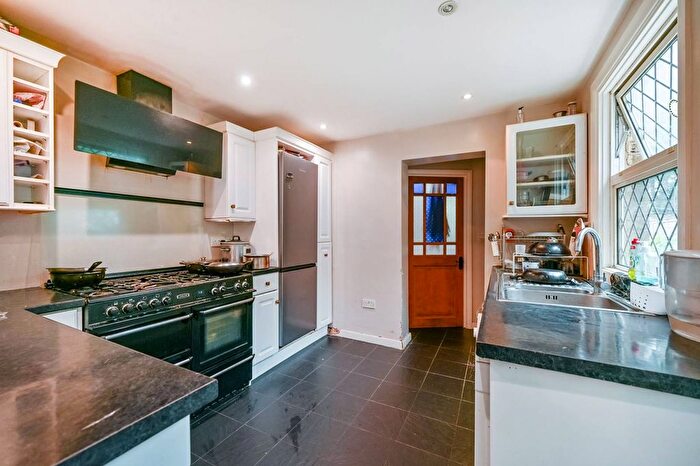 3 Bedroom Semi-Detached House For Sale In Queens Road, Feltham, TW13