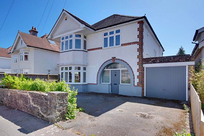4 Bedroom Detached House For Sale In Richmond Park Avenue, Queens Park, Bournemouth, BH8