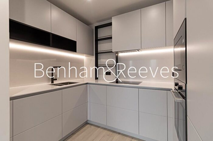 1 Bedroom Apartment To Rent In Emperor Point, Woodberry Down Development, N4