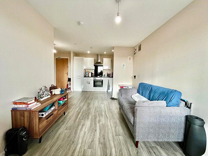 1 Bedroom Apartment To Rent In Southwood House, Goodiers Drive, M5