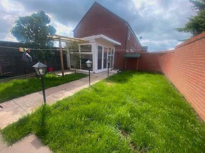 4 Bedroom Detached House To Rent In Martineau Drive, Harborne, Birmingham, B32