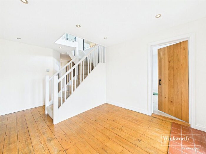 4 Bedroom Detached House For Sale In Mount Pleasant, Beenham, Reading, Berkshire, RG7