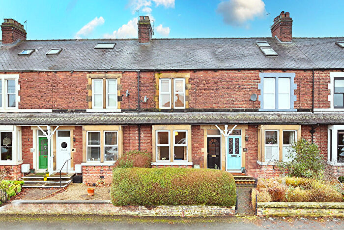 3 Bedroom Terraced House For Sale In Stonefall Avenue, Harrogate, HG2