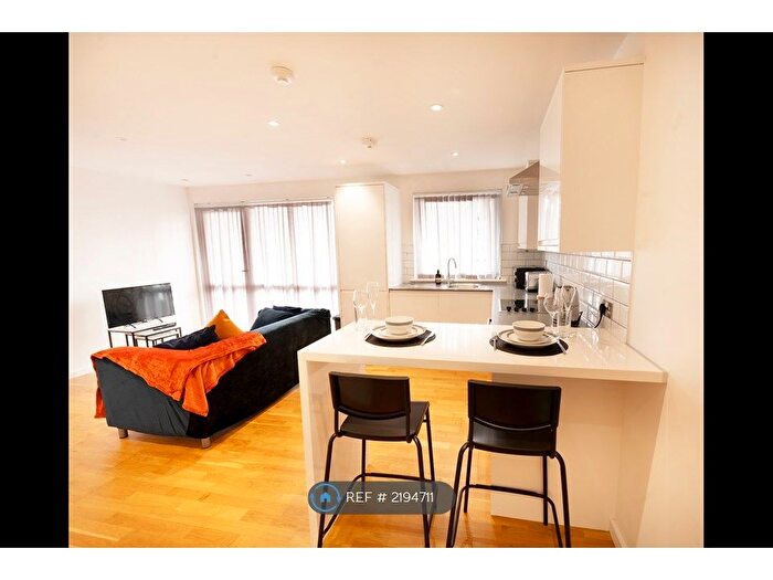 2 Bedroom Flat To Rent In Mercury House, Slough, SL1