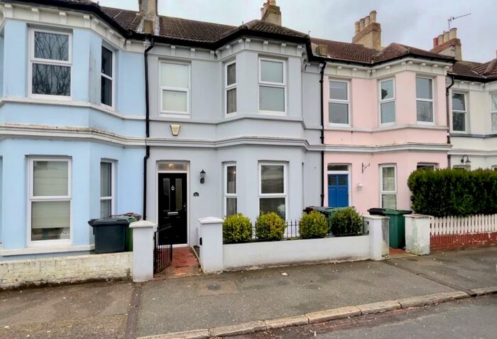 3 Bedroom Terraced House To Rent In Gilbert Road, BN22