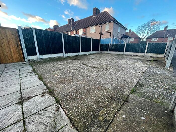 3 Bedroom Terraced House To Rent In Polesworth Road, Dagenham, RM9