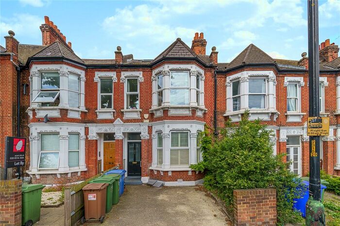 2 Bedroom Flat To Rent In Lordship Lane, East Dulwich, London, SE22