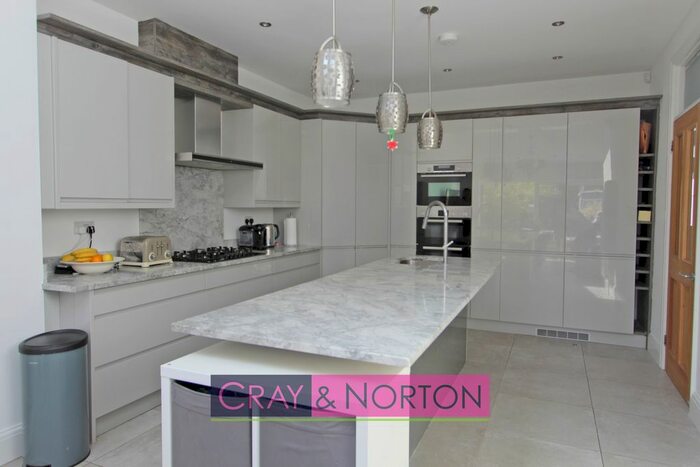 5 Bedroom Terraced House To Rent In Parkview Road, Addiscombe, CR0