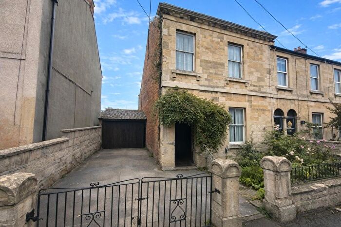 3 Bedroom Semi Detached House For Sale In Eastbourne Road, Trowbridge, BA14