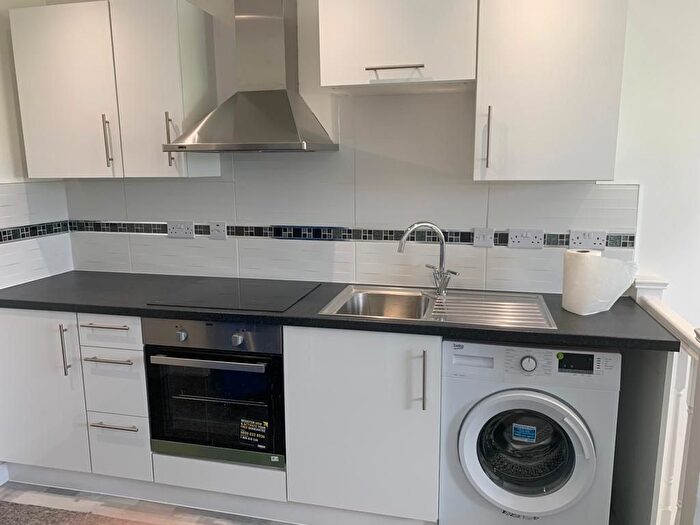 1 Bedroom Flat To Rent In (All Bills Included) Forest Road, Fairlop, IG6