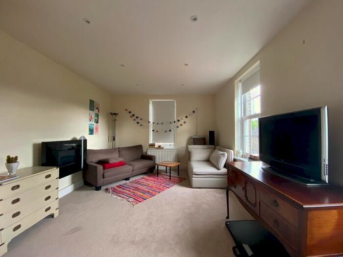 2 Bedroom Flat To Rent In Fulthorp Road, Greenwich Park, London, SE3