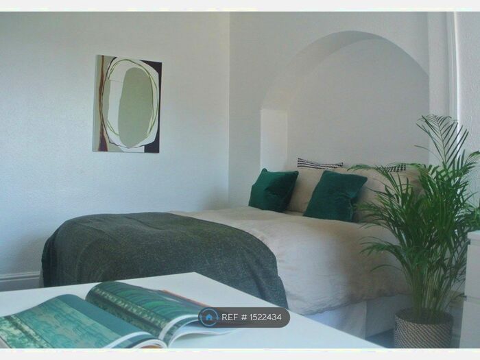 7 Bedroom Terraced House To Rent In College Road, Bangor, LL57