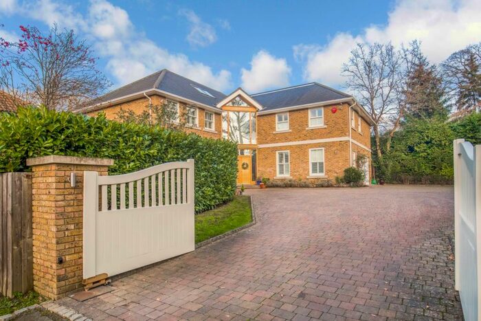 6 Bedroom Detached House To Rent In Steels Lane, Oxshott, Surrey, KT22