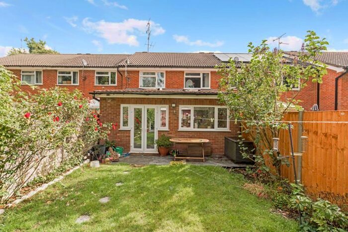 4 Bedroom Terraced House To Rent In The Spinney, Chesham, HP5