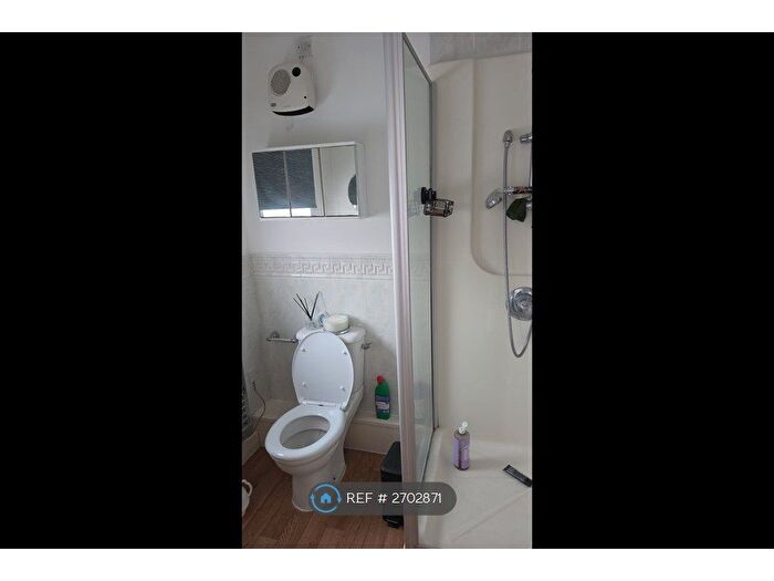 2 Bedroom Flat To Rent In Fewston Way, Doncaster, DN4