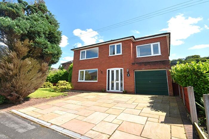 4 Bedroom Detached House For Sale In Lark Hall Crescent, Macclesfield, SK10