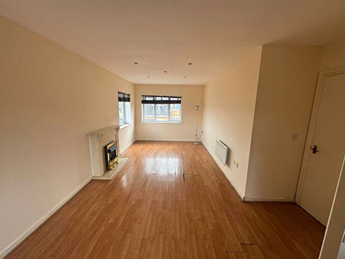 2 Bedroom Property To Rent In Linden Road, Luton, LU4