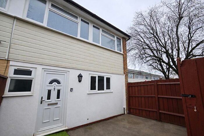 Studio To Rent In Dovedale Close, Harefield, Uxbridge, UB9