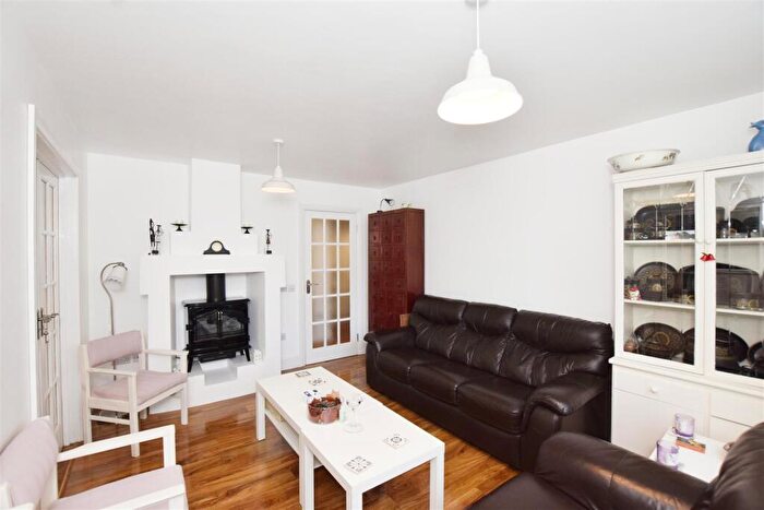 2 Bedroom Flat To Rent In Crawford Avenue, Wembley, HA0