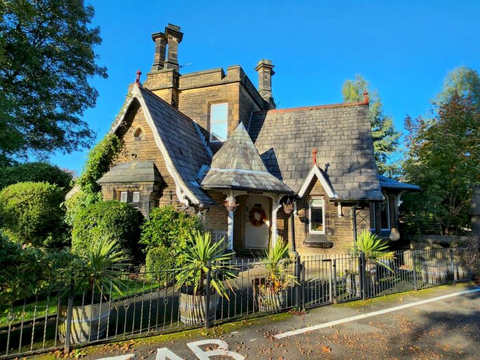 3 Bedroom Cottage To Rent In Manor Heath, Halifax, HX3