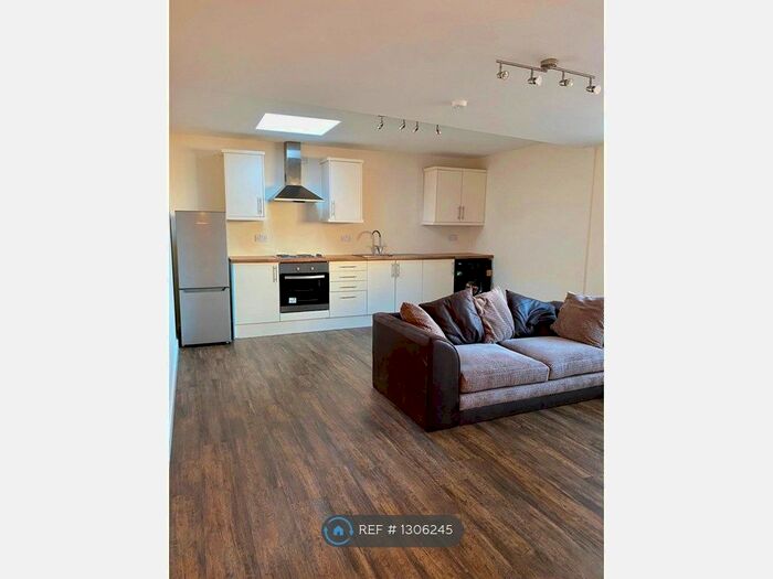 2 Bedroom Flat To Rent In Colborn Street, Nottingham NG3