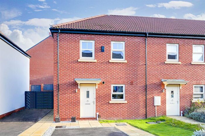3 Bedroom End Of Terrace House For Sale In Spinning Drive, Sherwood, Nottinghamshire, NG5