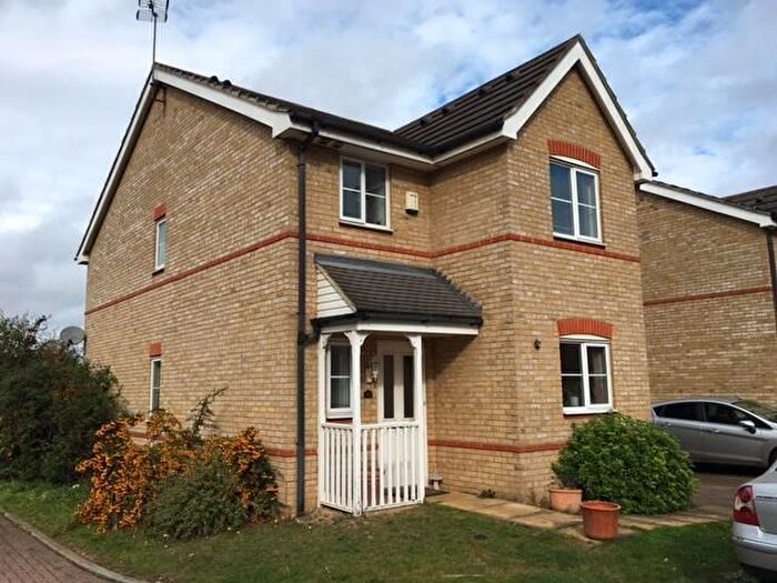 3 Bedroom Property To Rent In Mulberry Mead, Hatfield, AL10
