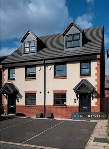 3 Bedroom Semi-Detached House To Rent In Hazel Grove, Manchester, SK7