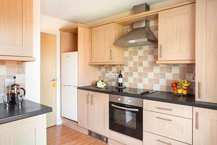 2 Bedroom Flat To Rent In New Brighton Road, Emsworth, Hampshire, PO10