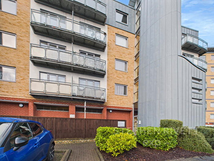 2 Bedroom Flat For Sale In Rapier Street, Ipswich, IP2