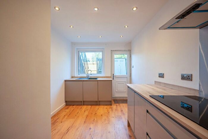 2 Bedroom Cottage To Rent In Main Street, Upper Largo, KY8