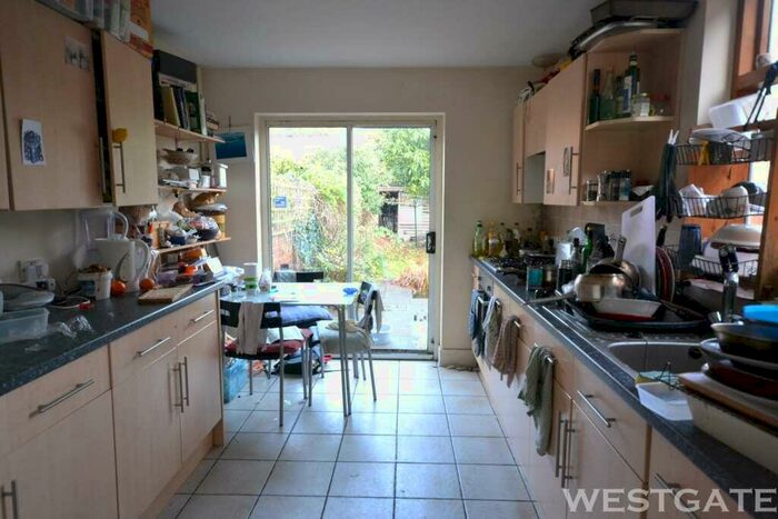 4 Bedroom Terraced House To Rent In Wokingham Road, University Area, RG6