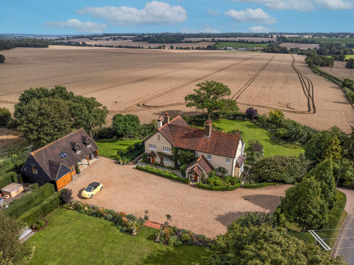 5 Bedroom Detached House For Sale In Cuckolds Cross, Hitchin, SG4