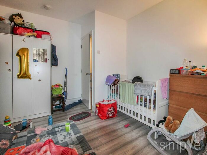 2 Bedroom Flat To Rent In Abbotts Road, Southall, Middlesex, UB1