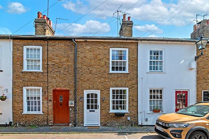2 Bedroom Terraced House For Sale In Blacksmiths Lane, St. Albans, AL3