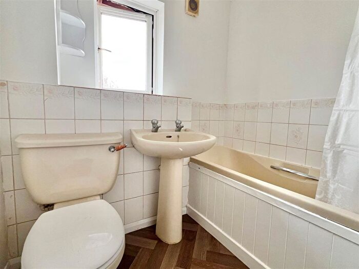 2 Bedroom End Of Terrace House To Rent In The Cricketers, Axminster, EX13