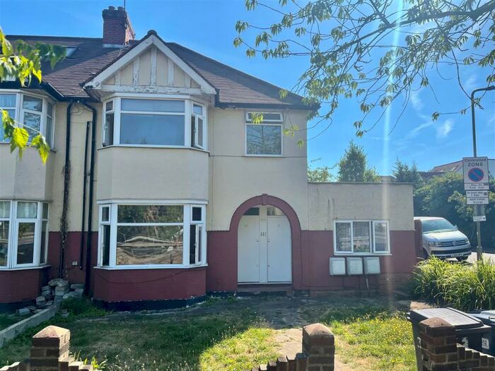 Houses for sale & to rent in NW4 4TE, Watford Way, Hendon London