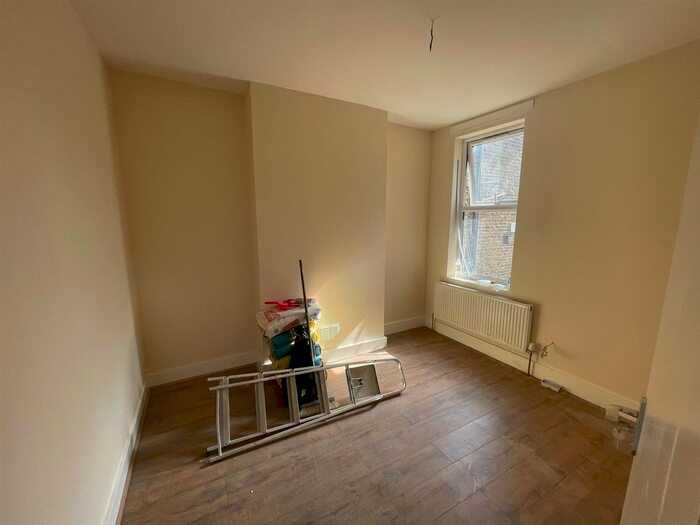 Property To Rent In Stanley Road, Ilford, IG1
