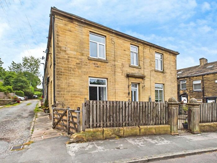 3 Bedroom Terraced House For Sale In Main Street, Wilsden, Bradford, BD15