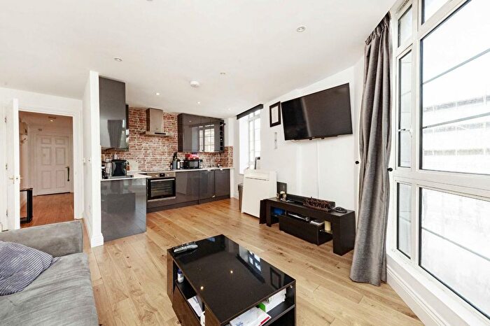 2 Bedroom Flat For Sale In Streatham Hill, Streatham Hill, SW2