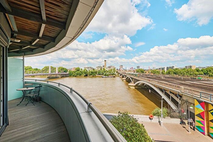 1 Bedroom Apartment For Sale In Howard Building, Queenstown Road, London, SW11