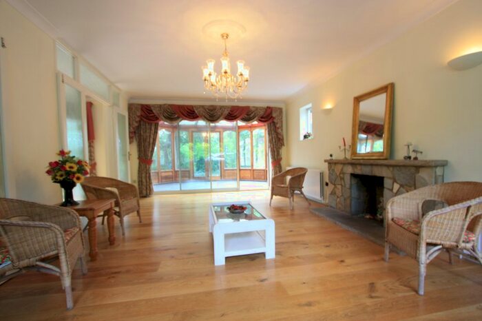 5 Bedroom Detached House To Rent In Birch Grove, Tadworth, KT20