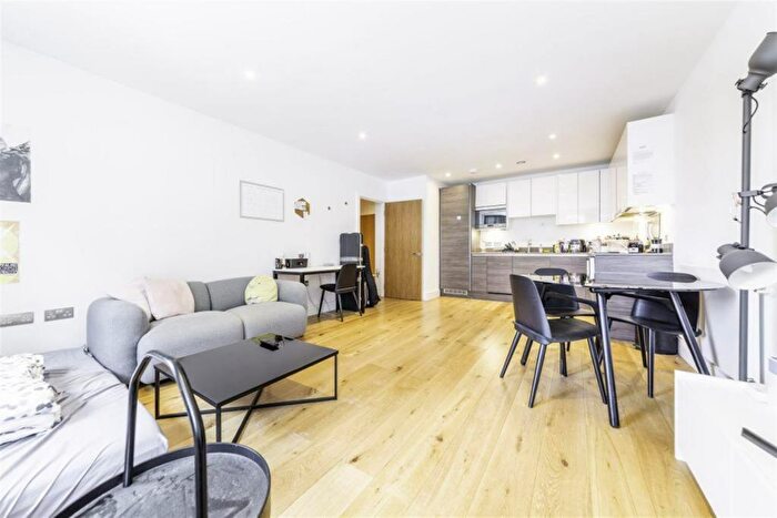 1 Bedroom Apartment For Sale In Aurora Point, Marine Wharf East, SE16