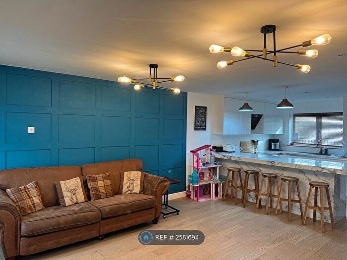 3 Bedroom Terraced House To Rent In Hope Gardens, London, W3