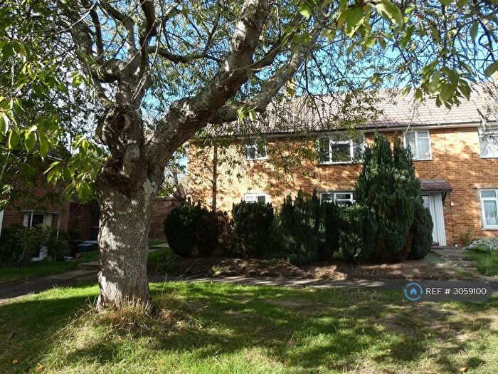 2 Bedroom Maisonette To Rent In Pemerton Road, Winchester, SO22