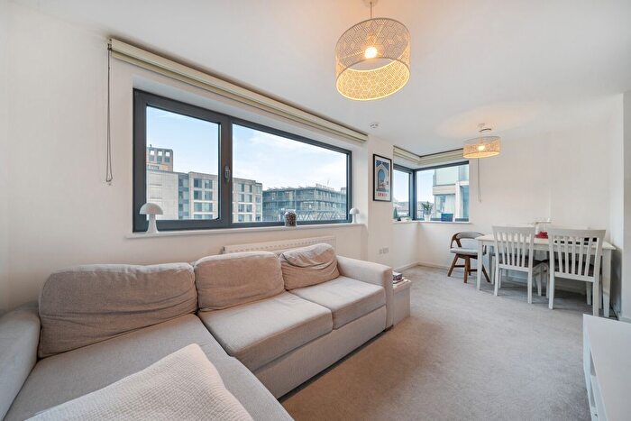 2 Bedroom Flat For Sale In Ewer Street, Southwark, London, SE1