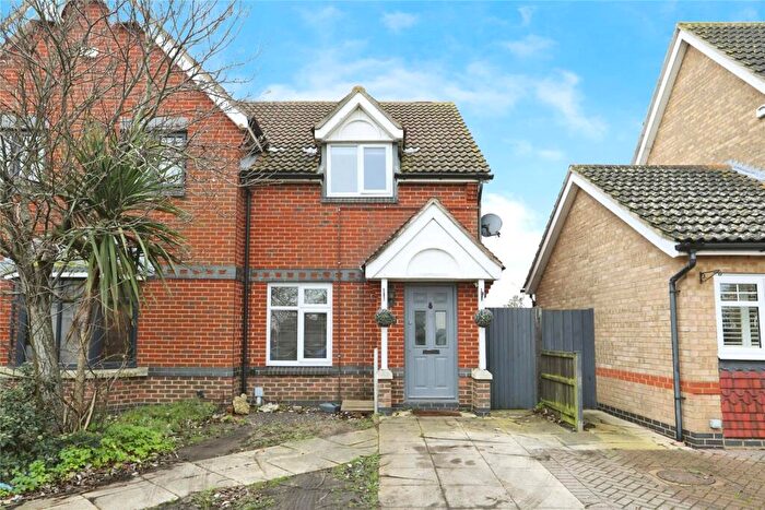 2 Bedroom Semi Detached House For Sale In Halfway Road, Minster On Sea, Sheerness, Kent, ME12