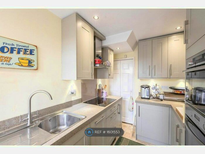 4 Bedroom Terraced House To Rent In Byron Road, Maltby, Rotherham, S66